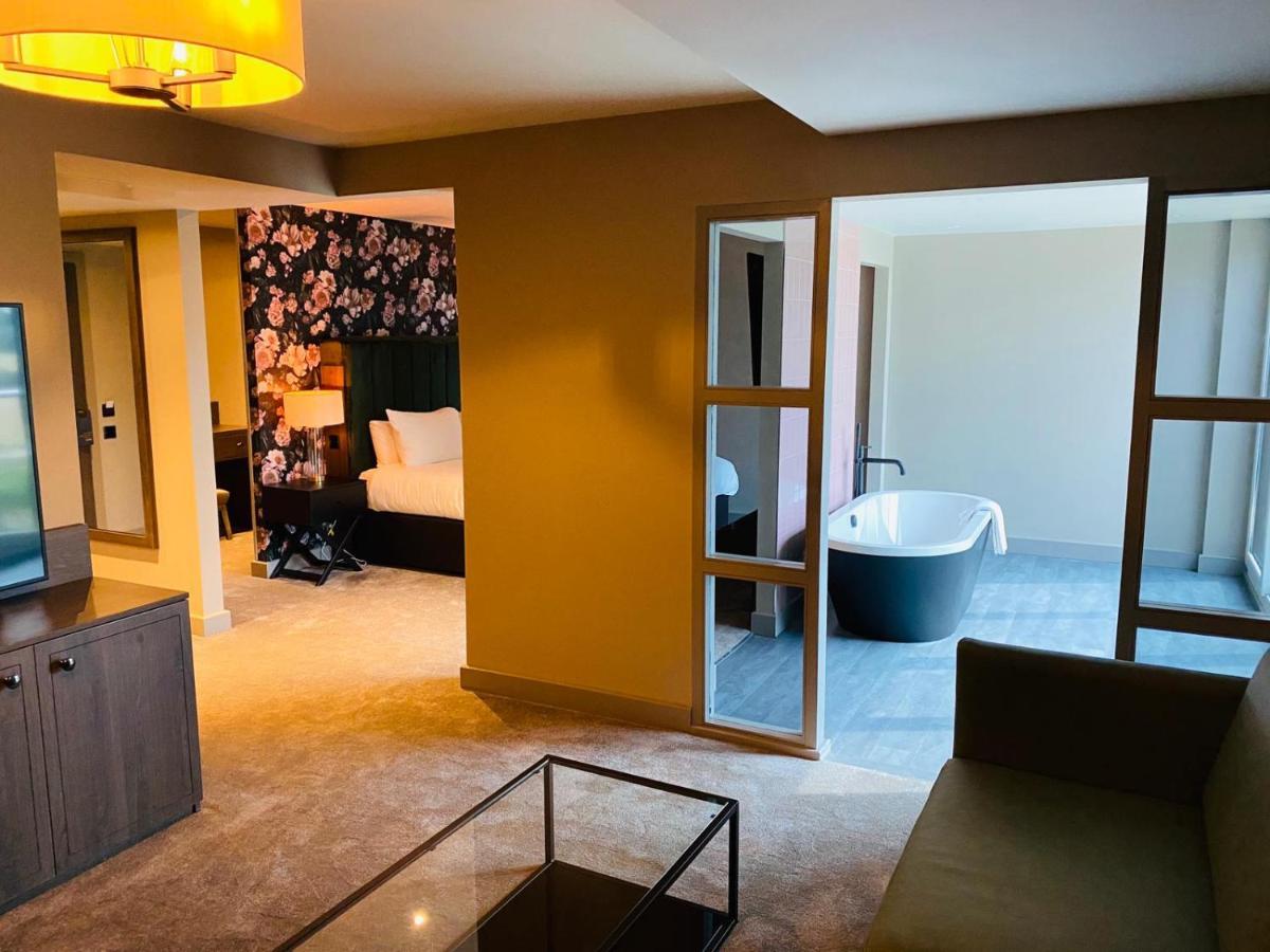 Wildes Inns Chesterfield Buitenkant foto