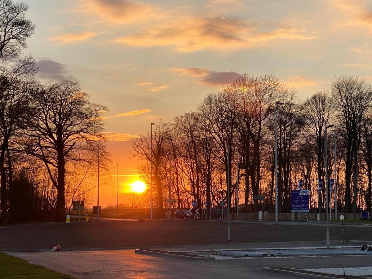 Wildes Inns Chesterfield Buitenkant foto